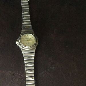 Vintage ladies, watch by triumph Needs battery ￼